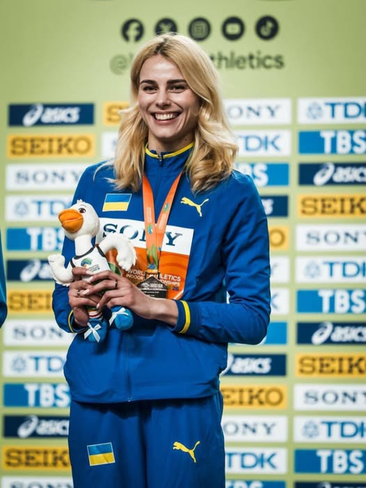 Юлія Левченко срібна призерка чемпіонату світу в приміщенні!