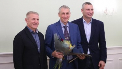 Вітаємо директора КМШВСМ Євгена Резанова з триманням подяки від голови КМДА